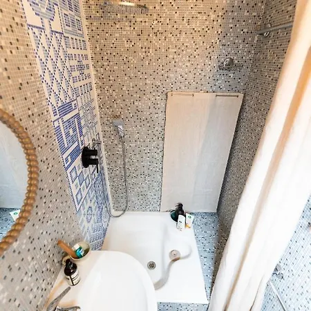 Sotto I Tetti Di Mansarda Di Gil *