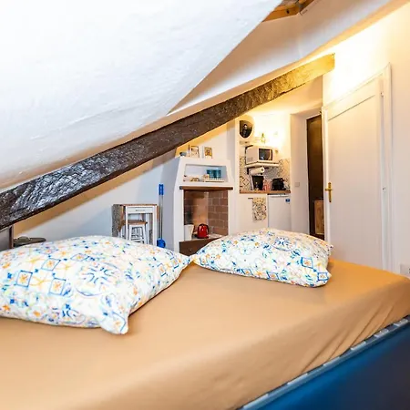 公寓 Sotto I Tetti Di Mansarda Di Gil