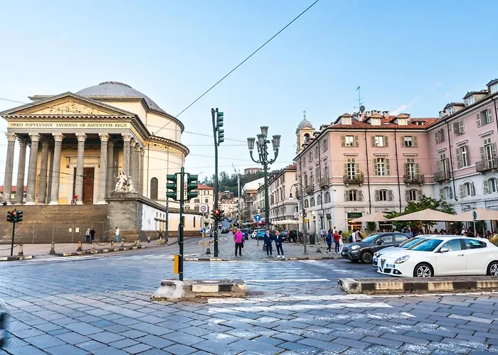 Sotto I Tetti Di Mansarda Di Gil